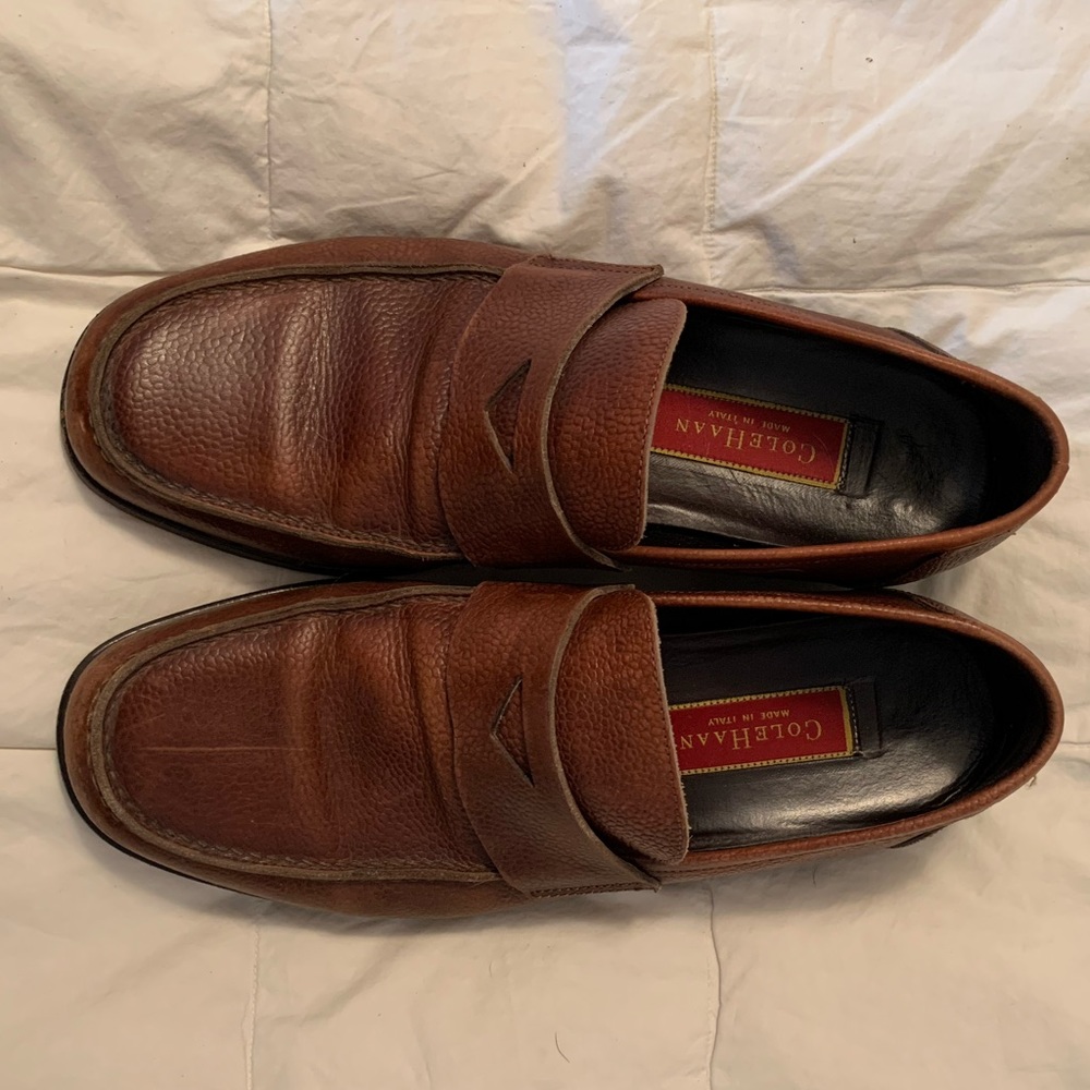 Men’s size 8 Cole Haan loafer. Thick soft leather